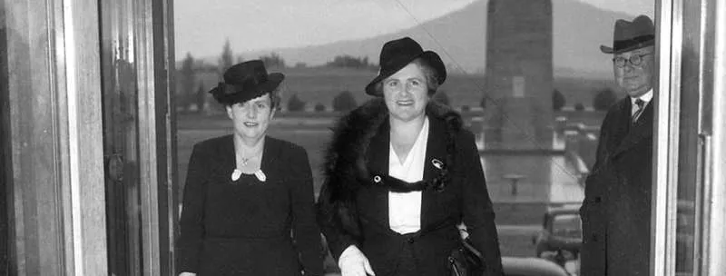 Lyons and Tangney