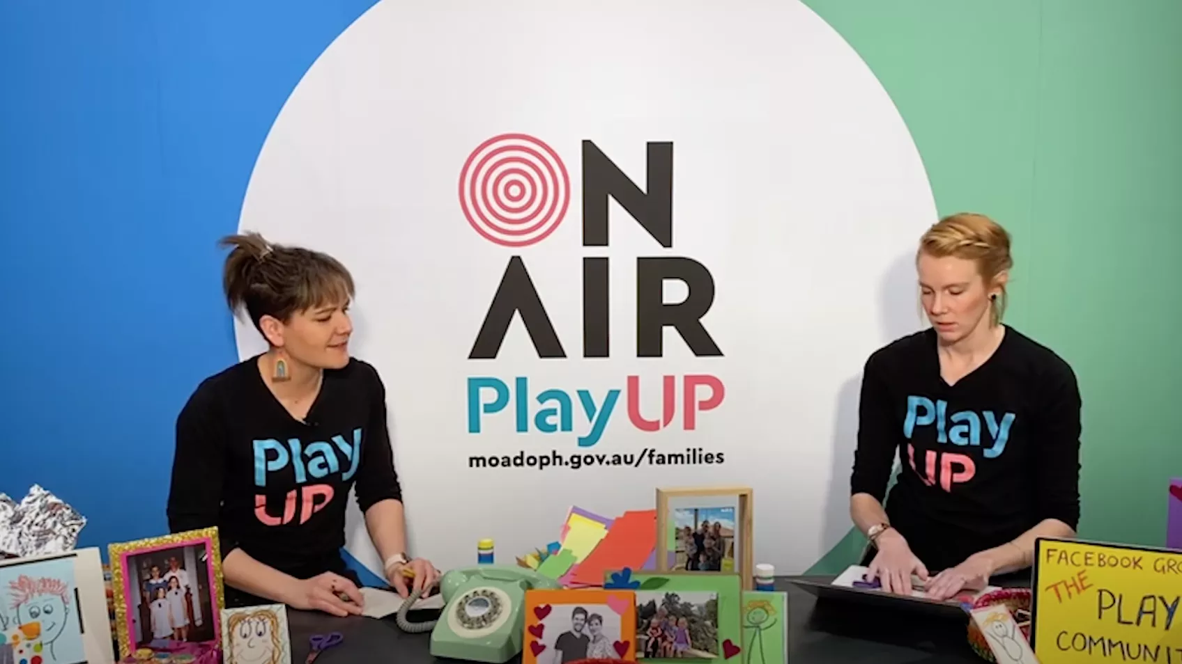 Make a paper laptop and phone