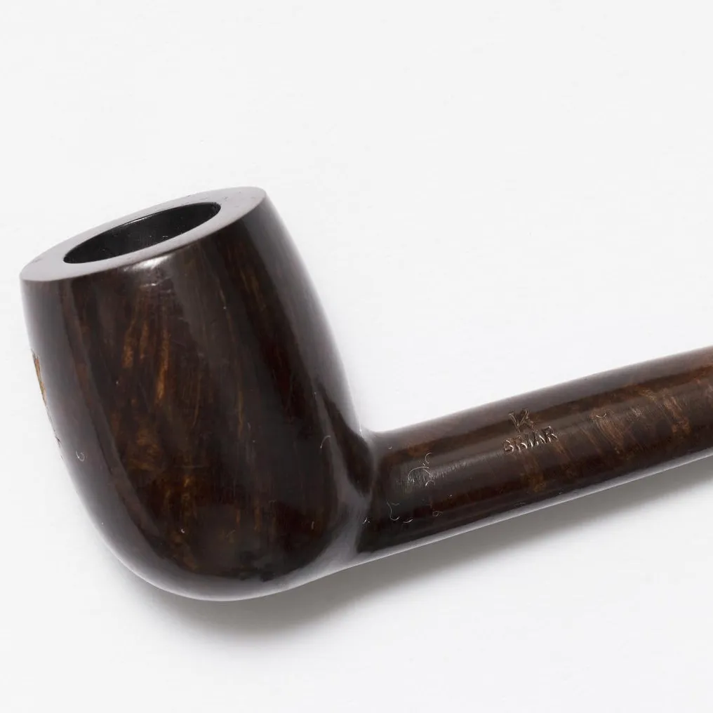 An old tobacco pipe that belonged to Ben Chifley, featuring an engraving that says 'GRIAR'